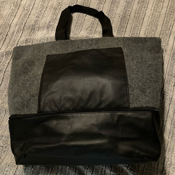 DSW‎ Tote Bag with Shoe Storage - Picture 1 of 4